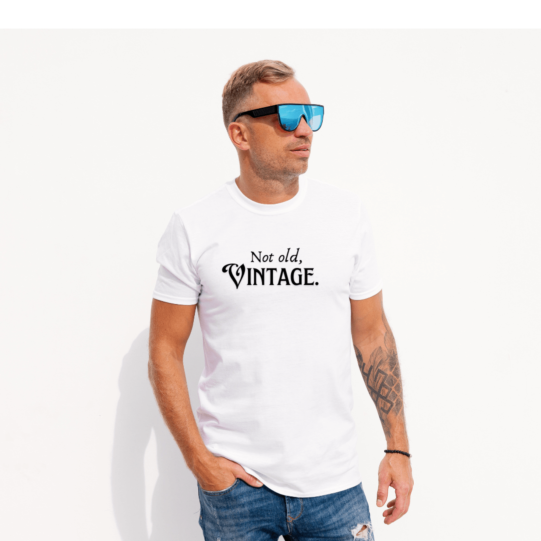 Unisex T-shirt “Not old, Vintage” - Winkel van Katoen